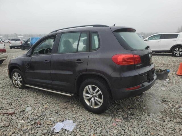 Сірий Фольксваген Тігуан, об'ємом двигуна 2 л та пробігом 135 тис. км за 2300 $, фото 1 на Automoto.ua