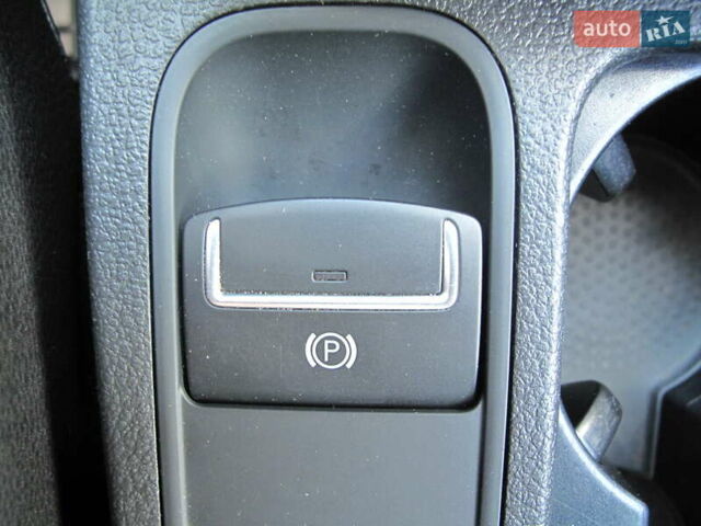 Серый Фольксваген Тигуан, объемом двигателя 2 л и пробегом 186 тыс. км за 14900 $, фото 89 на Automoto.ua