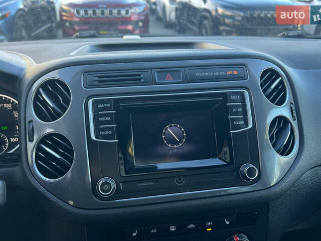 Серый Фольксваген Тигуан, объемом двигателя 2 л и пробегом 193 тыс. км за 13700 $, фото 13 на Automoto.ua