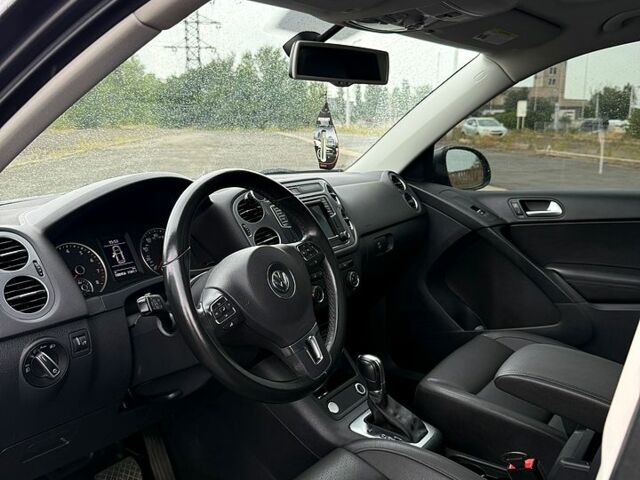 Серый Фольксваген Тигуан, объемом двигателя 2 л и пробегом 188 тыс. км за 13500 $, фото 5 на Automoto.ua