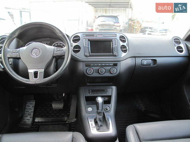 Серый Фольксваген Тигуан, объемом двигателя 2 л и пробегом 186 тыс. км за 14900 $, фото 43 на Automoto.ua