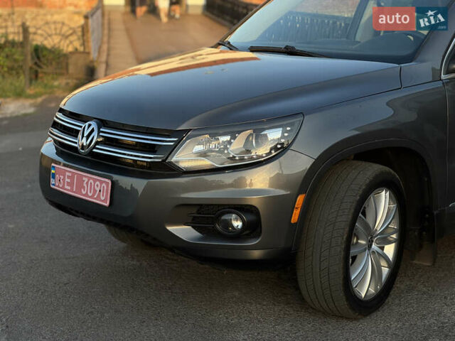 Серый Фольксваген Тигуан, объемом двигателя 2 л и пробегом 199 тыс. км за 12200 $, фото 2 на Automoto.ua