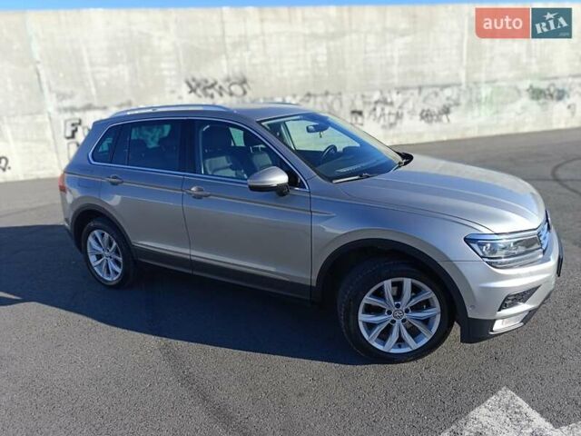 Сірий Фольксваген Тігуан, об'ємом двигуна 1.98 л та пробігом 298 тис. км за 23800 $, фото 6 на Automoto.ua