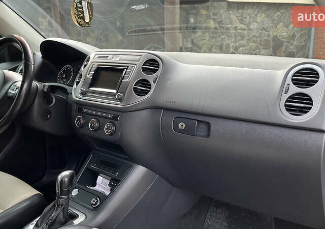 Сірий Фольксваген Тігуан, об'ємом двигуна 1.98 л та пробігом 234 тис. км за 9999 $, фото 10 на Automoto.ua