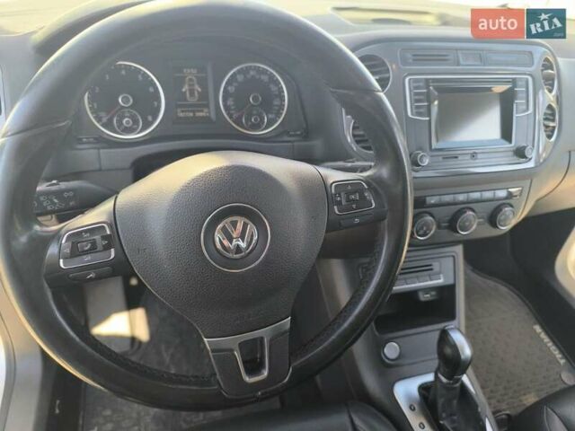 Сірий Фольксваген Тігуан, об'ємом двигуна 1.99 л та пробігом 186 тис. км за 13200 $, фото 9 на Automoto.ua