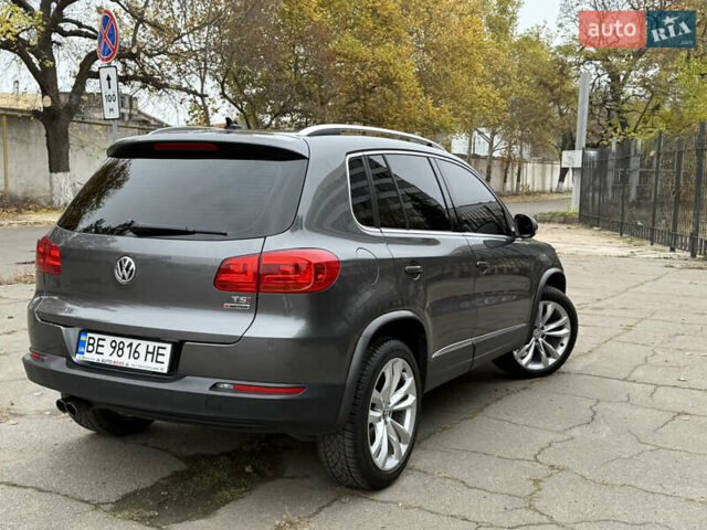 Серый Фольксваген Тигуан, объемом двигателя 2 л и пробегом 163 тыс. км за 15700 $, фото 3 на Automoto.ua