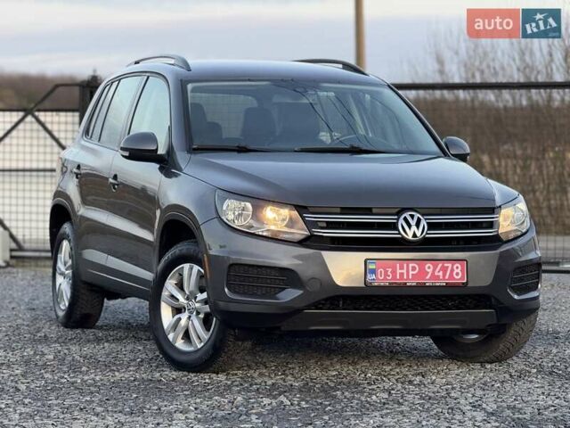 Серый Фольксваген Тигуан, объемом двигателя 2 л и пробегом 135 тыс. км за 11950 $, фото 1 на Automoto.ua