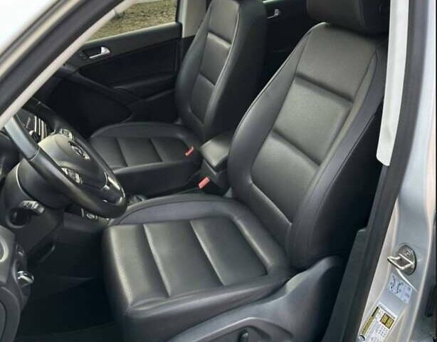 Серый Фольксваген Тигуан, объемом двигателя 1.98 л и пробегом 143 тыс. км за 11500 $, фото 7 на Automoto.ua