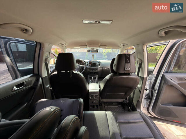 Серый Фольксваген Тигуан, объемом двигателя 1.98 л и пробегом 142 тыс. км за 12800 $, фото 18 на Automoto.ua