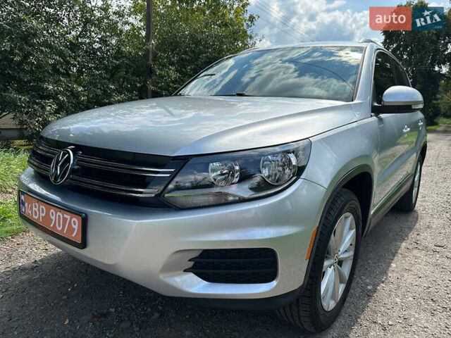 Серый Фольксваген Тигуан, объемом двигателя 2 л и пробегом 128 тыс. км за 15000 $, фото 2 на Automoto.ua
