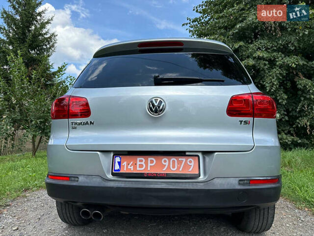 Серый Фольксваген Тигуан, объемом двигателя 2 л и пробегом 128 тыс. км за 15000 $, фото 7 на Automoto.ua