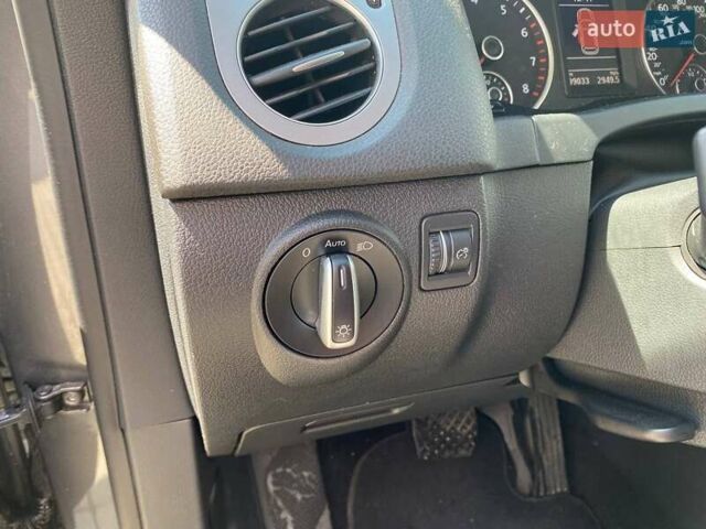 Серый Фольксваген Тигуан, объемом двигателя 1.98 л и пробегом 99 тыс. км за 12300 $, фото 10 на Automoto.ua