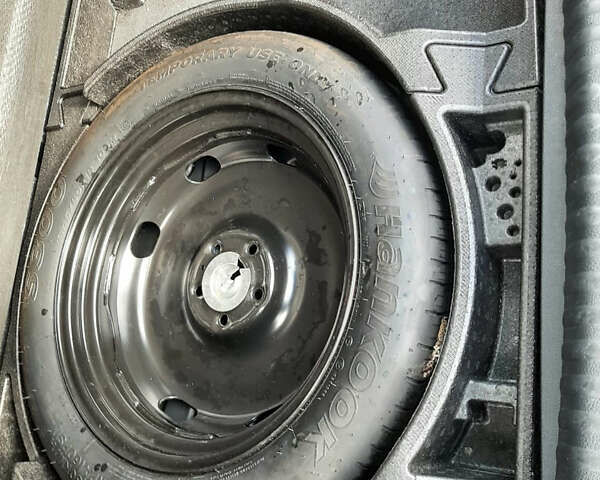 Сірий Фольксваген Тігуан, об'ємом двигуна 2 л та пробігом 206 тис. км за 12600 $, фото 28 на Automoto.ua