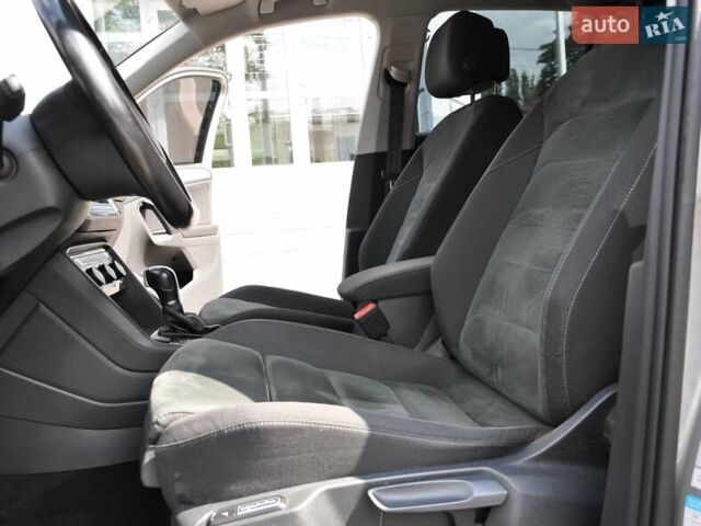 Сірий Фольксваген Тігуан, об'ємом двигуна 1.98 л та пробігом 174 тис. км за 20300 $, фото 27 на Automoto.ua