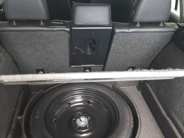 Сірий Фольксваген Тігуан, об'ємом двигуна 2 л та пробігом 193 тис. км за 12999 $, фото 15 на Automoto.ua