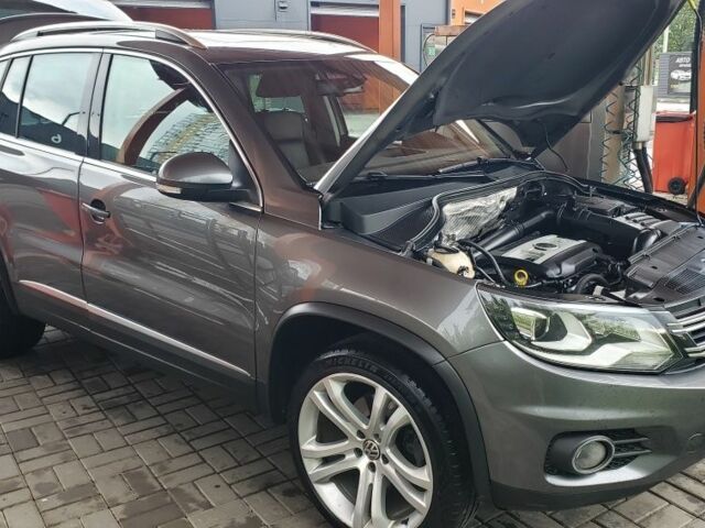 Фольксваген Тигуан 2016 в Харькове на Automoto.ua Серый Фольксваген Тигуан, объемом двигателя 2 л и пробегом 161 тыс. км за 13000 $, фото 21 на Automoto.ua
