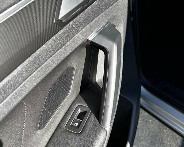 Сірий Фольксваген Тігуан, об'ємом двигуна 1.98 л та пробігом 298 тис. км за 23800 $, фото 61 на Automoto.ua