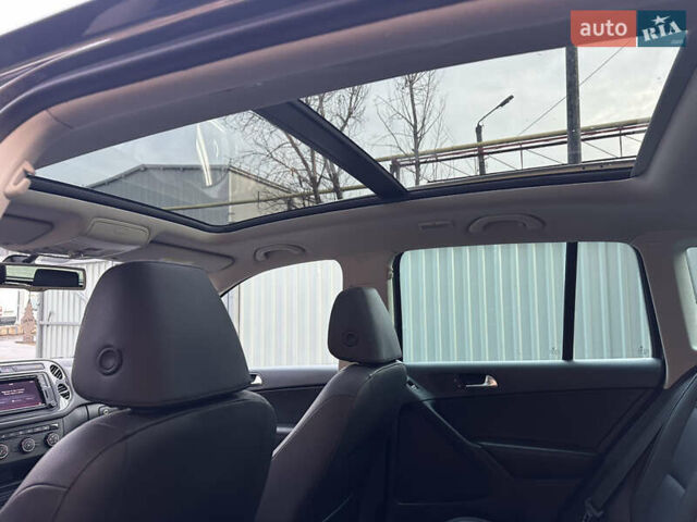 Серый Фольксваген Тигуан, объемом двигателя 1.98 л и пробегом 105 тыс. км за 15400 $, фото 27 на Automoto.ua