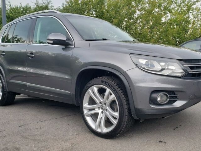 Фольксваген Тигуан 2016 в Харькове на Automoto.ua Серый Фольксваген Тигуан, объемом двигателя 2 л и пробегом 161 тыс. км за 13000 $, фото 1 на Automoto.ua