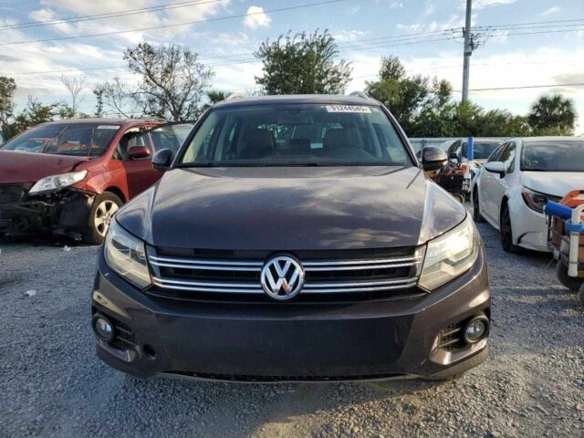 Сірий Фольксваген Тігуан, об'ємом двигуна 2 л та пробігом 147 тис. км за 2500 $, фото 4 на Automoto.ua