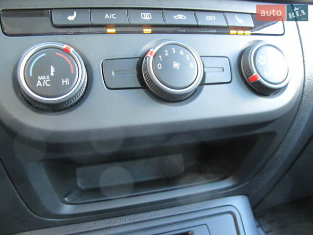 Серый Фольксваген Тигуан, объемом двигателя 2 л и пробегом 186 тыс. км за 14900 $, фото 81 на Automoto.ua