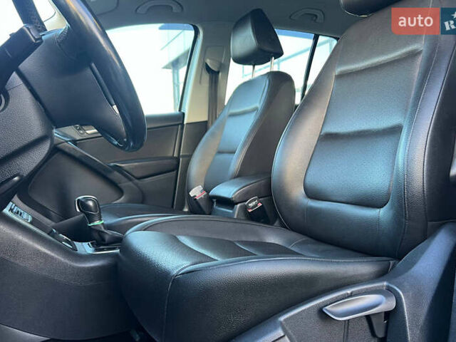 Серый Фольксваген Тигуан, объемом двигателя 2 л и пробегом 193 тыс. км за 13700 $, фото 8 на Automoto.ua