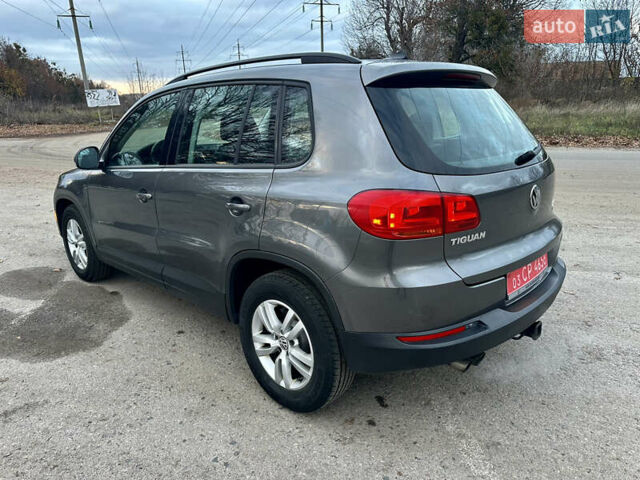 Сірий Фольксваген Тігуан, об'ємом двигуна 2 л та пробігом 150 тис. км за 12300 $, фото 9 на Automoto.ua