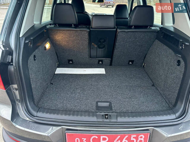 Сірий Фольксваген Тігуан, об'ємом двигуна 2 л та пробігом 150 тис. км за 12300 $, фото 30 на Automoto.ua