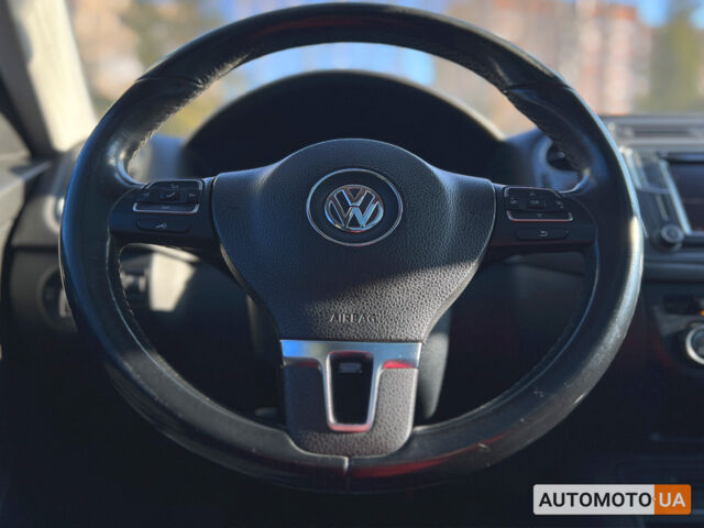 Сірий Фольксваген Тігуан, об'ємом двигуна 2 л та пробігом 137 тис. км за 16700 $, фото 21 на Automoto.ua