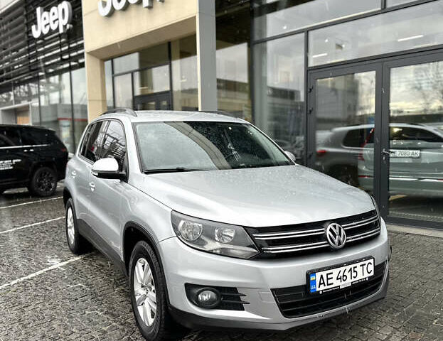 Серый Фольксваген Тигуан, объемом двигателя 1.39 л и пробегом 154 тыс. км за 14500 $, фото 2 на Automoto.ua