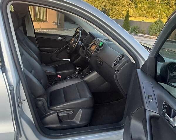 Серый Фольксваген Тигуан, объемом двигателя 1.98 л и пробегом 210 тыс. км за 12900 $, фото 8 на Automoto.ua