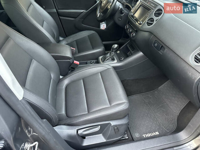 Серый Фольксваген Тигуан, объемом двигателя 1.98 л и пробегом 105 тыс. км за 15400 $, фото 16 на Automoto.ua