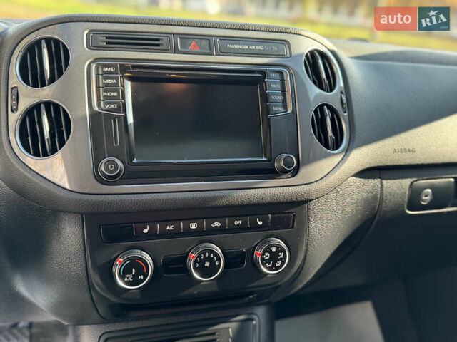 Серый Фольксваген Тигуан, объемом двигателя 1.98 л и пробегом 115 тыс. км за 12999 $, фото 25 на Automoto.ua