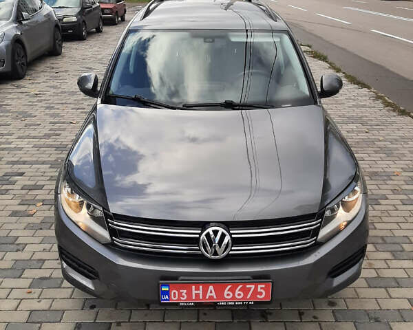 Сірий Фольксваген Тігуан, об'ємом двигуна 2 л та пробігом 206 тис. км за 12600 $, фото 3 на Automoto.ua