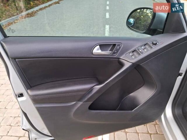 Сірий Фольксваген Тігуан, об'ємом двигуна 2 л та пробігом 190 тис. км за 11650 $, фото 16 на Automoto.ua