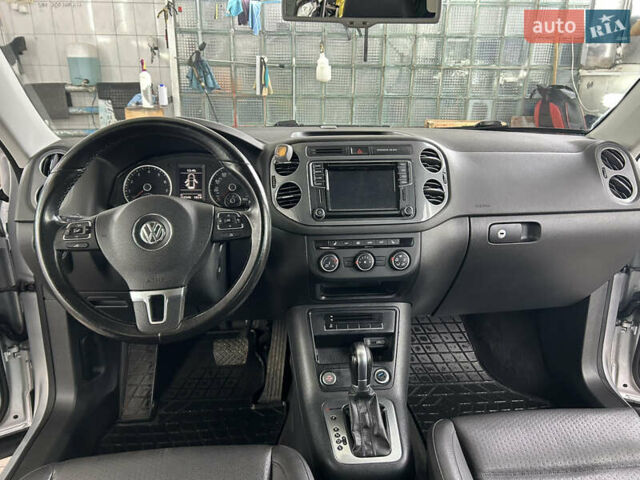 Серый Фольксваген Тигуан, объемом двигателя 1.98 л и пробегом 117 тыс. км за 14500 $, фото 17 на Automoto.ua