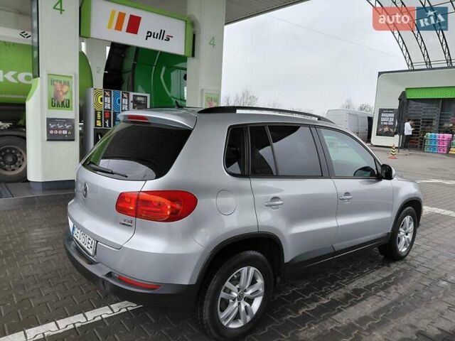 Серый Фольксваген Тигуан, объемом двигателя 1.98 л и пробегом 143 тыс. км за 12950 $, фото 3 на Automoto.ua