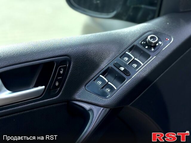 Серый Фольксваген Тигуан, объемом двигателя 2 л и пробегом 160 тыс. км за 13500 $, фото 7 на Automoto.ua