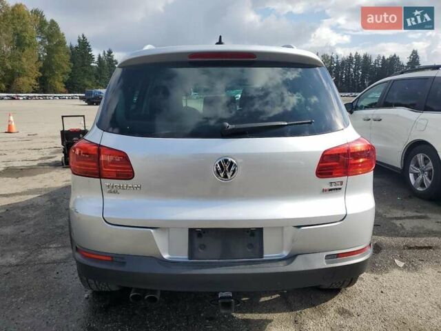 Серый Фольксваген Тигуан, объемом двигателя 1.98 л и пробегом 109 тыс. км за 2100 $, фото 4 на Automoto.ua