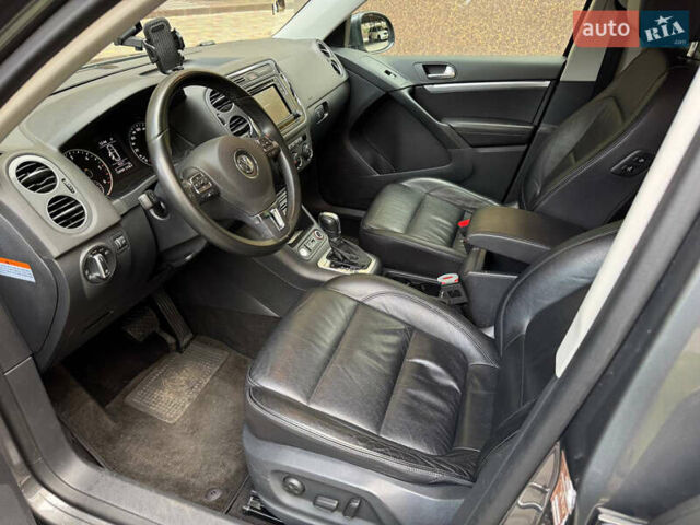 Серый Фольксваген Тигуан, объемом двигателя 1.97 л и пробегом 124 тыс. км за 17200 $, фото 17 на Automoto.ua