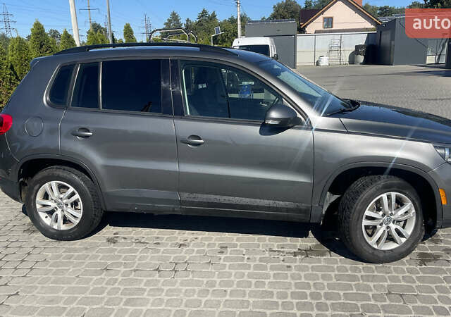 Сірий Фольксваген Тігуан, об'ємом двигуна 1.98 л та пробігом 148 тис. км за 13000 $, фото 4 на Automoto.ua