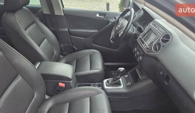 Серый Фольксваген Тигуан, объемом двигателя 1.98 л и пробегом 150 тыс. км за 14500 $, фото 12 на Automoto.ua