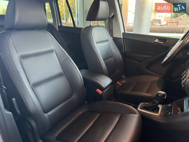 Сірий Фольксваген Тігуан, об'ємом двигуна 1.98 л та пробігом 128 тис. км за 14699 $, фото 7 на Automoto.ua