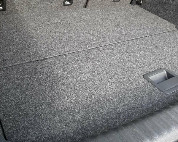 Сірий Фольксваген Тігуан, об'ємом двигуна 2 л та пробігом 206 тис. км за 12600 $, фото 26 на Automoto.ua