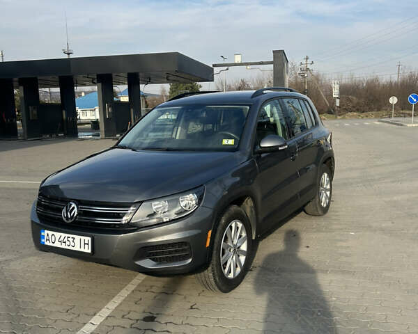 Сірий Фольксваген Тігуан, об'ємом двигуна 1.98 л та пробігом 120 тис. км за 12800 $, фото 3 на Automoto.ua