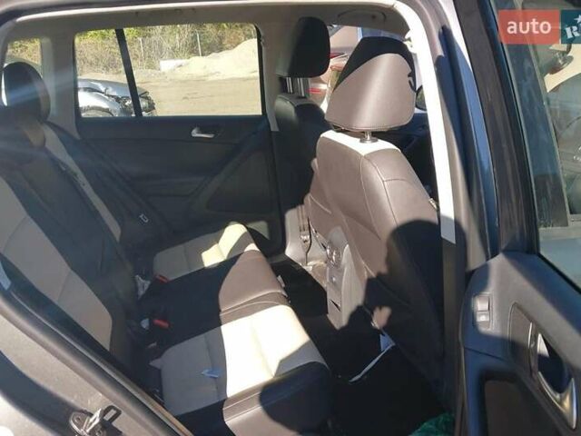 Сірий Фольксваген Тігуан, об'ємом двигуна 1.98 л та пробігом 193 тис. км за 7950 $, фото 7 на Automoto.ua