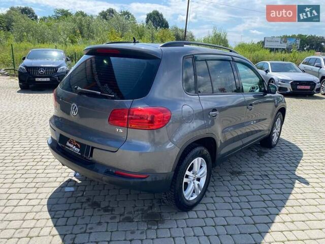 Серый Фольксваген Тигуан, объемом двигателя 1.98 л и пробегом 99 тыс. км за 12300 $, фото 5 на Automoto.ua
