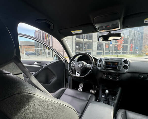 Сірий Фольксваген Тігуан, об'ємом двигуна 2 л та пробігом 175 тис. км за 12750 $, фото 59 на Automoto.ua