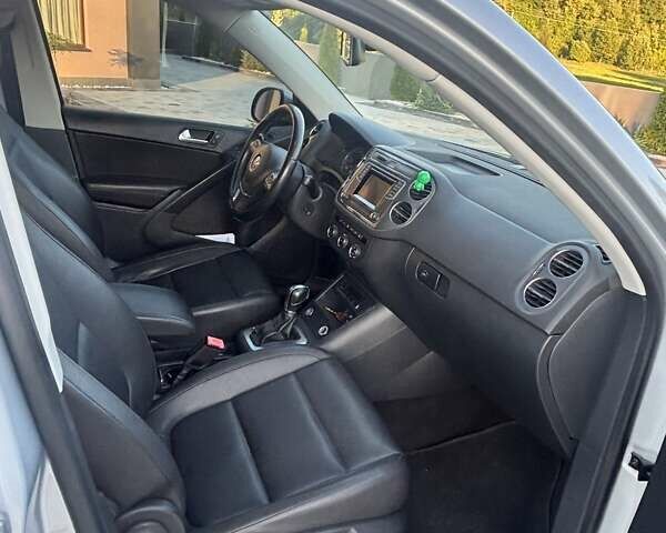 Серый Фольксваген Тигуан, объемом двигателя 1.98 л и пробегом 210 тыс. км за 12900 $, фото 7 на Automoto.ua