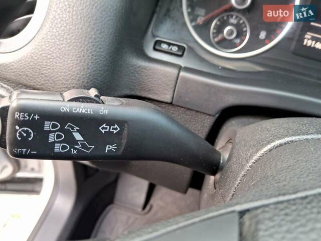 Сірий Фольксваген Тігуан, об'ємом двигуна 2 л та пробігом 190 тис. км за 11650 $, фото 12 на Automoto.ua